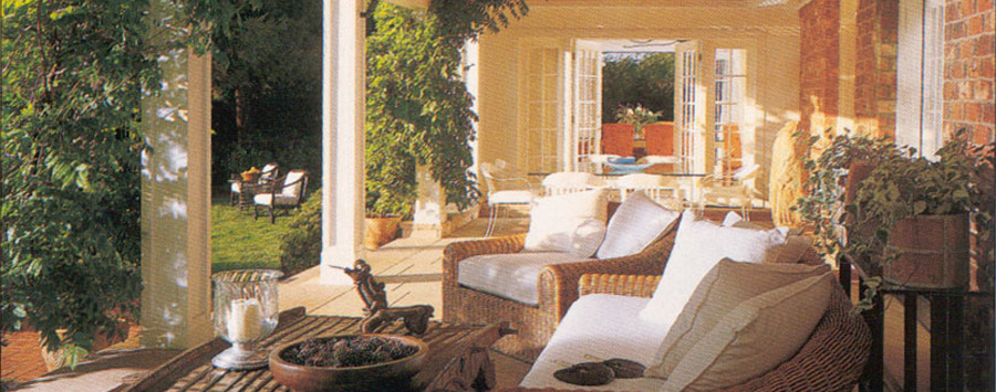 Country Manor Deck - Veranda